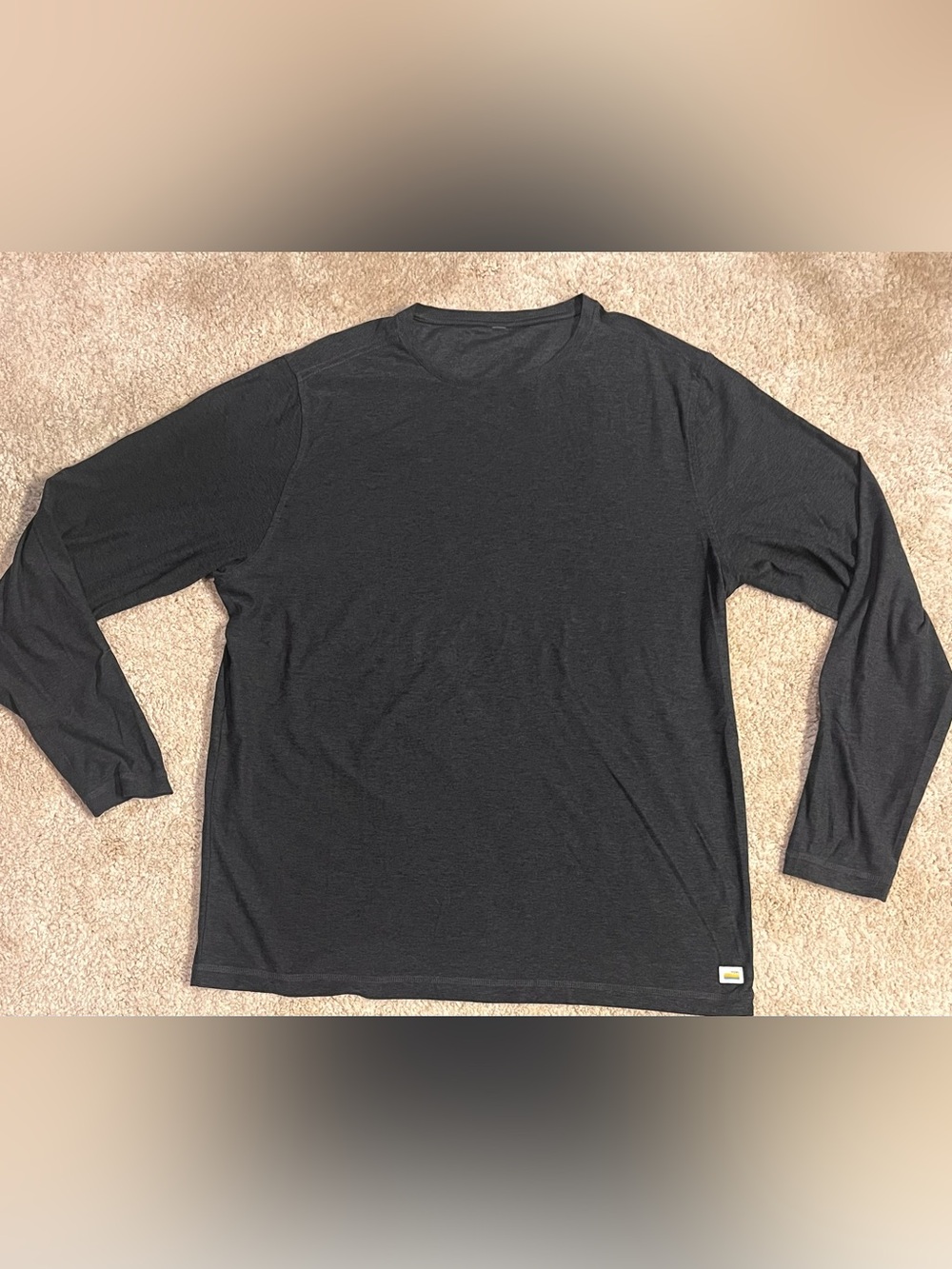 Vuori Strato Tech Tee Shirt Long Sleeve Performance Stretch 2XL Mens Charcoal
